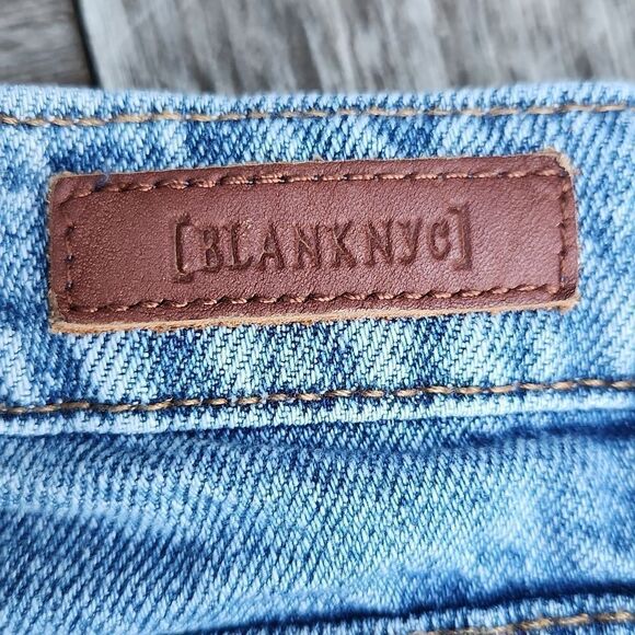 Blank NYC Pin Up High Rise Shorts 24 - Picture 5 of 6